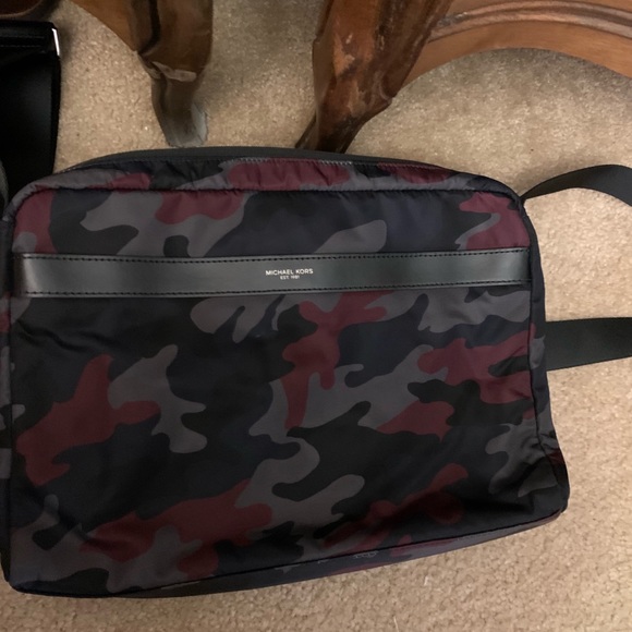 Michael Kors Lap Top Bag - Picture 1 of 2